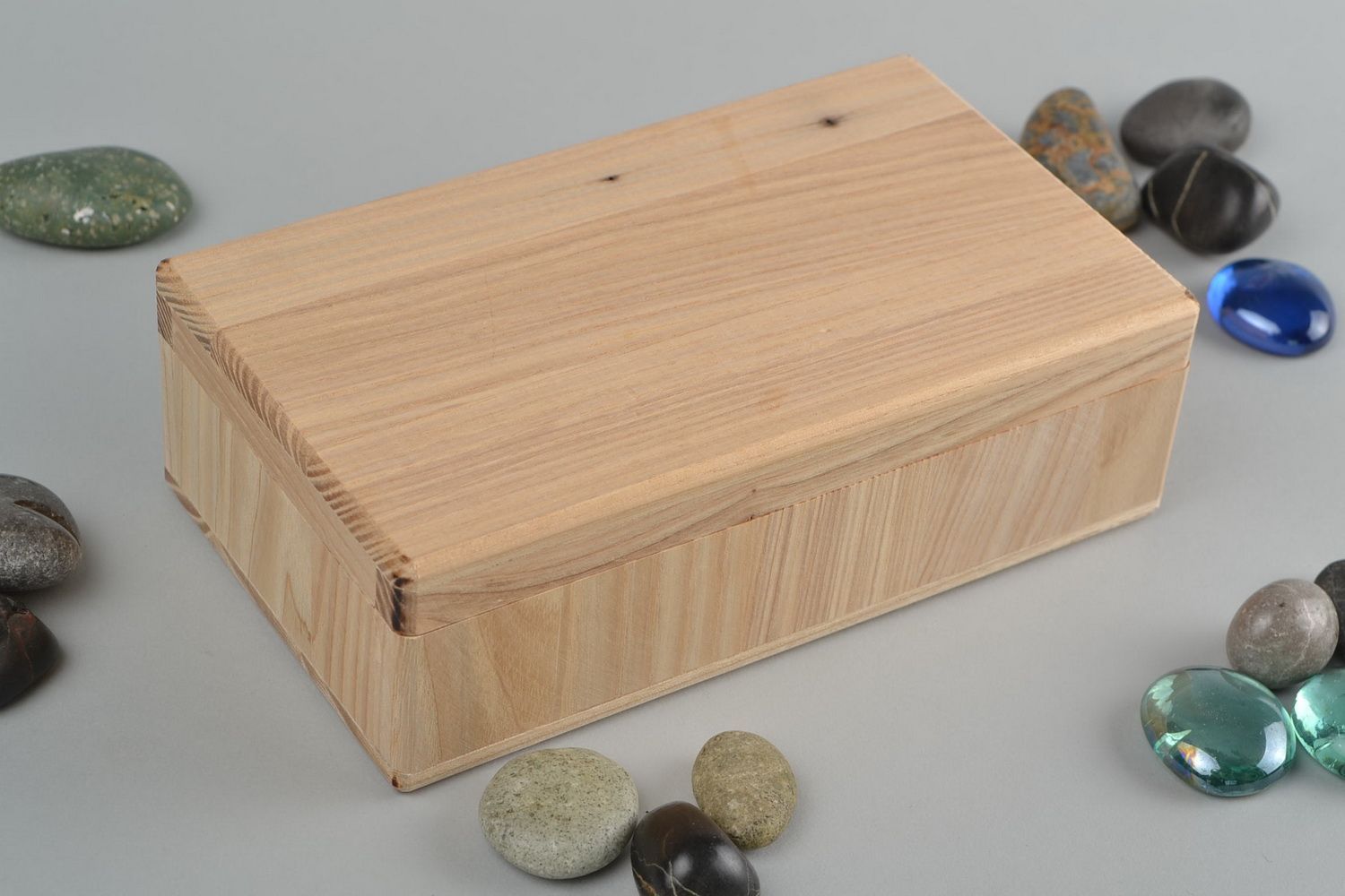 Boîte en bois brut naturel de frêne à décorer rectangulaire originale faite main photo 1
