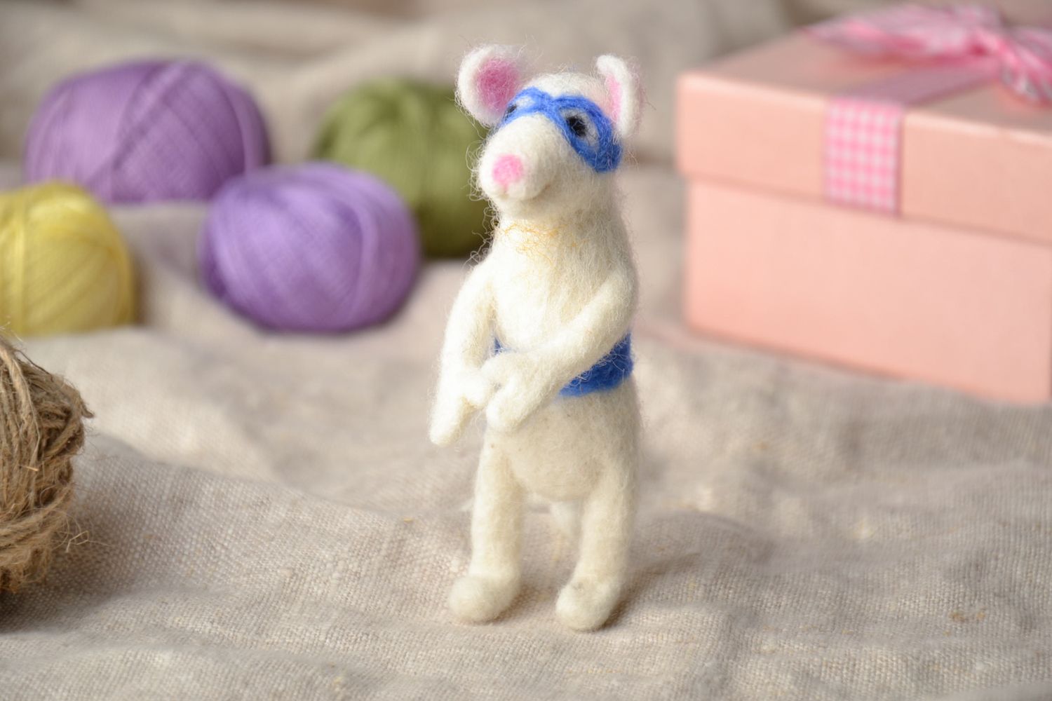 Decorative felt toy in the shape of mouse photo 1