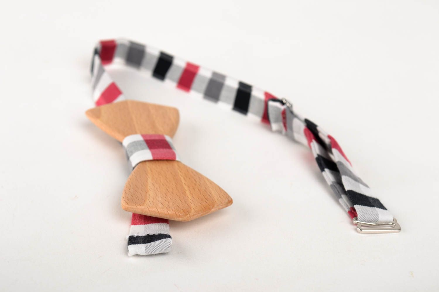 Corbata de lazo artesanal pajarita moderna de madera a cuadros accesorio unisex foto 4
