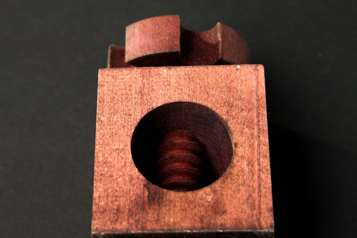 Деревянный сувенир ручной работы орехокол механический дробилка для орехов фото 5