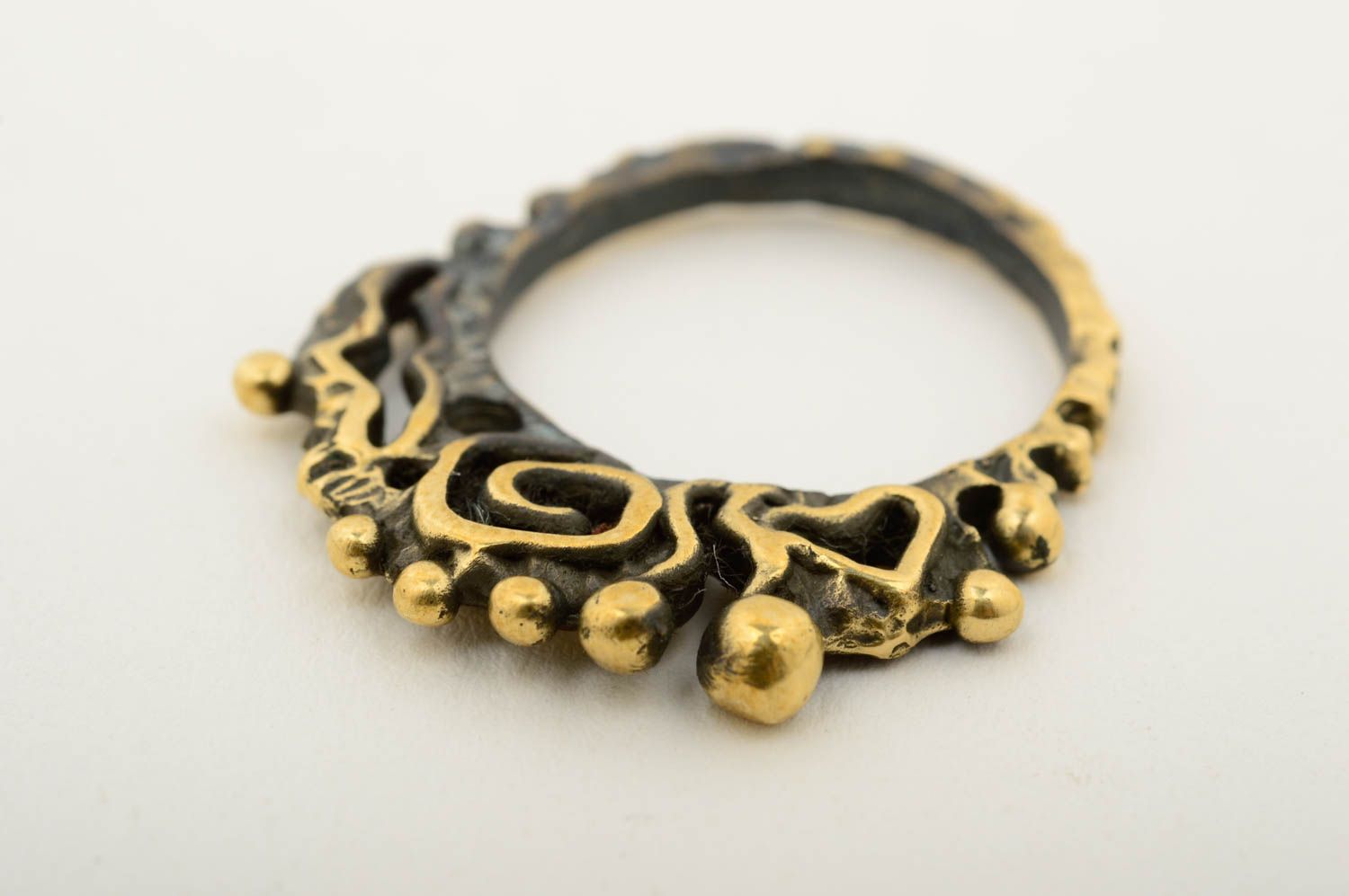 Handgemachter kleiner Finger Ring stilvoller Bronze Ring schöner Metall Schmuck foto 4