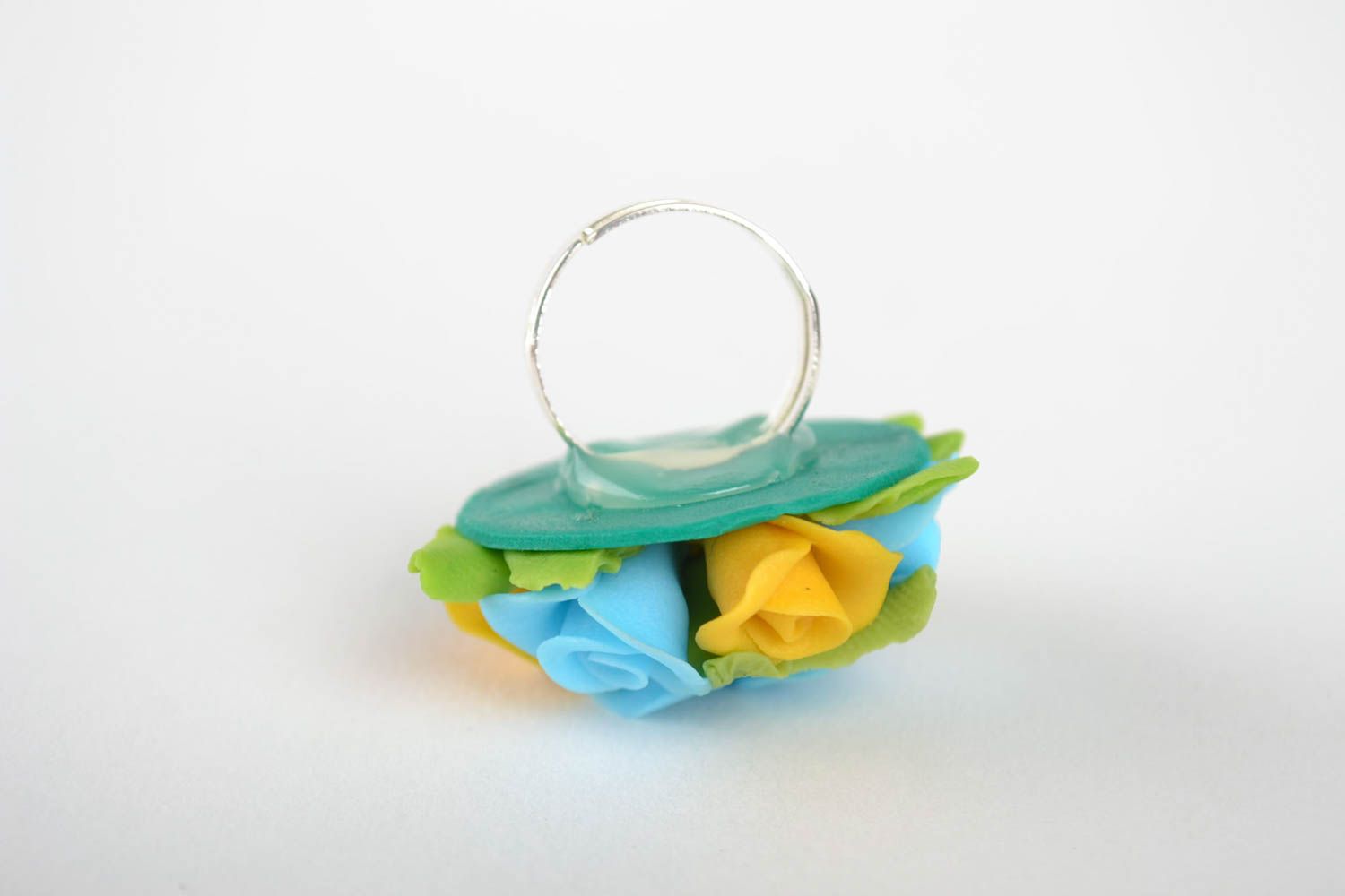 Кольцо из полимерной глины с цветами ручной работы стильное для девушки подарок фото 4