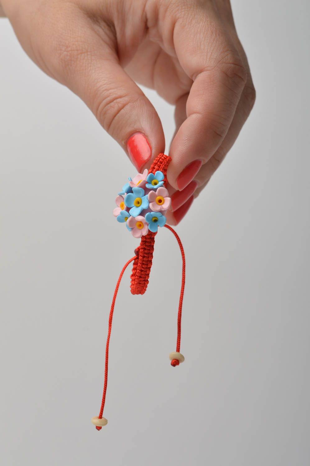 Браслет ручной работы браслет из полимерной глины и ниток детский браслет нежный фото 2