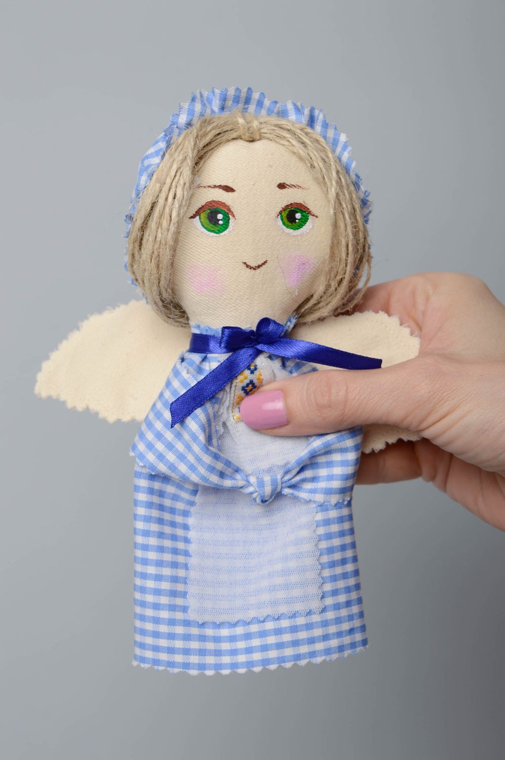 Кукла ручной работы с петелькой ангел  фото 4