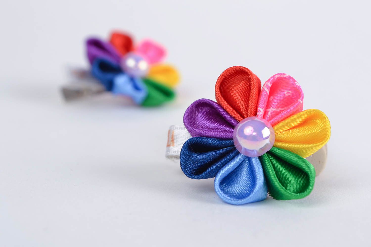Set of 2 handmade small decorative hair clips with colorful kanzashi flowers photo 1