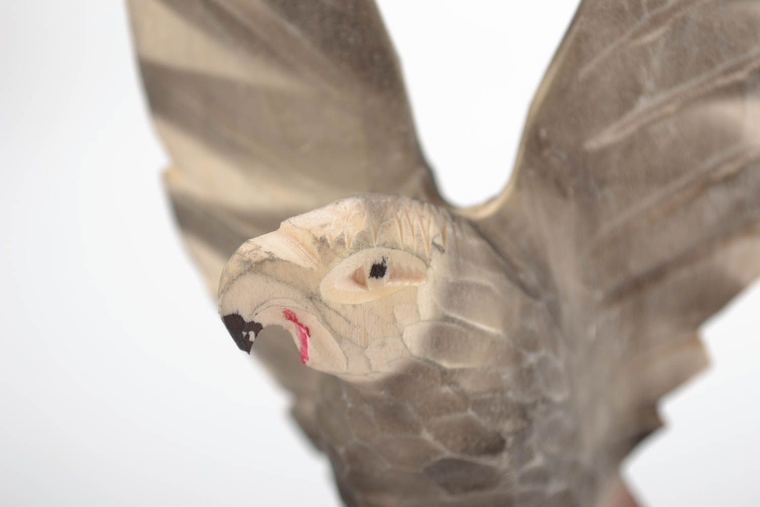 Figura de madera tallada bonita con forma de águila artesanal para decoración foto 4