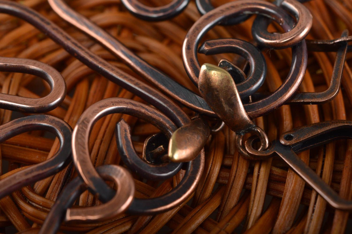 Ungewöhnliche Designer Ohrringe aus Kupfer stilvoll künstlerische Handarbeit foto 5