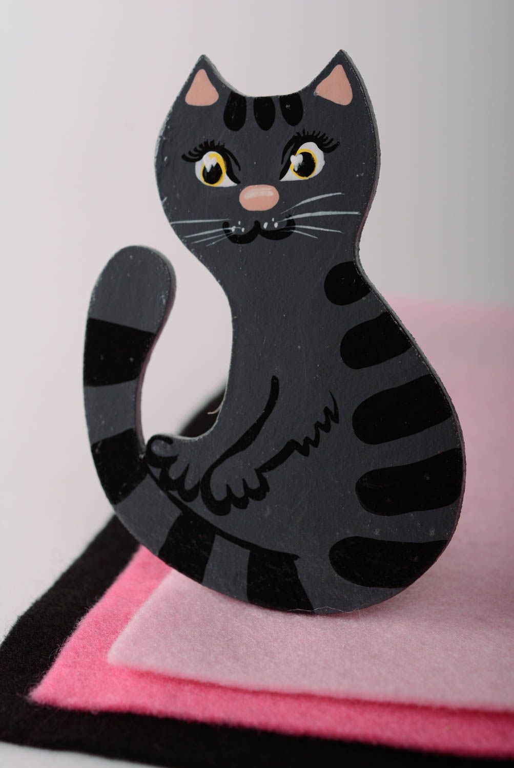 Magnet pour frigo Chat noir peint aux acryliques décor original fait main photo 1
