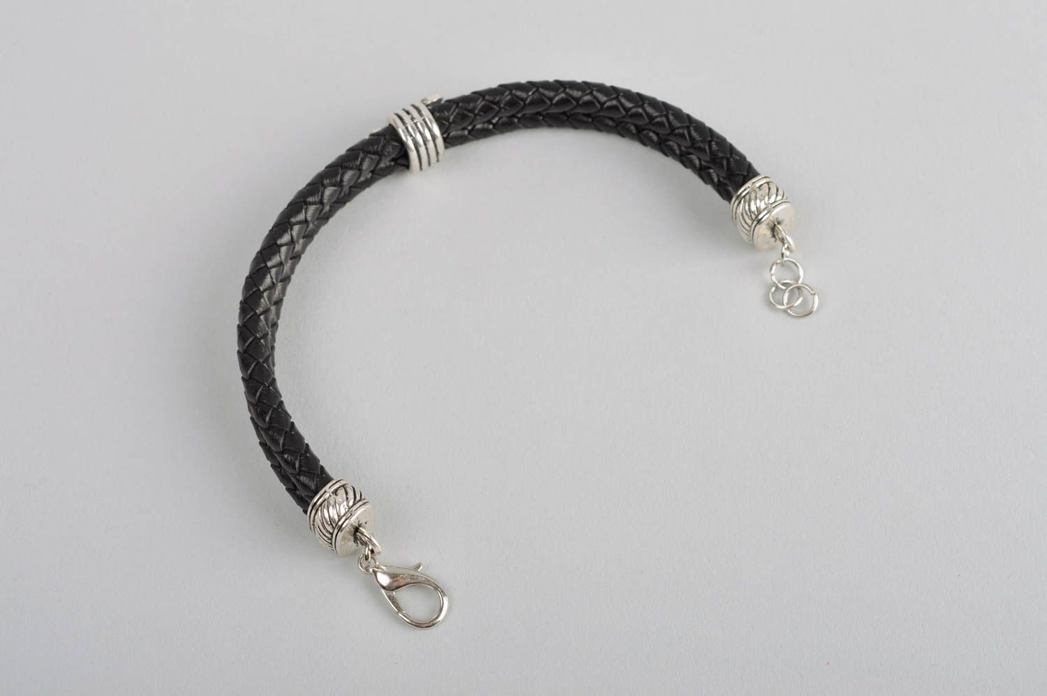 Dünnes Armband handmade in Schwarz Armband Frauen stilvoll Schmuck für Frauen foto 5