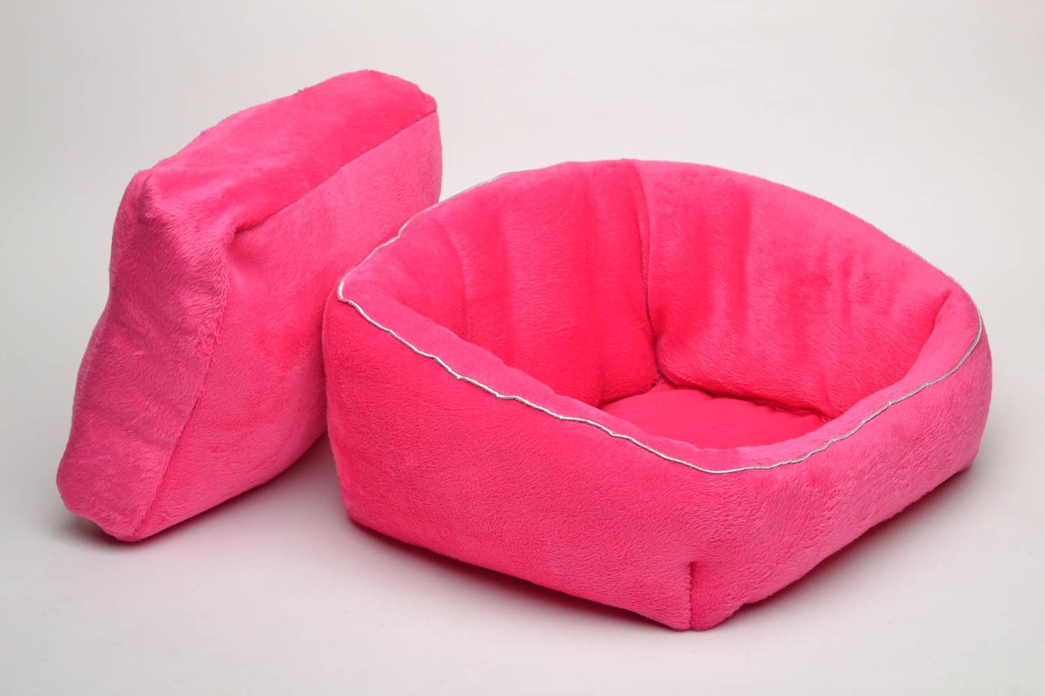 Розовый лежак для животных фото 3