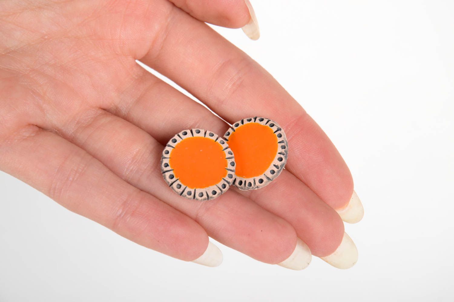Boucles d'oreilles clous Bijou fait main céramique orange Accessoire pour femme photo 2