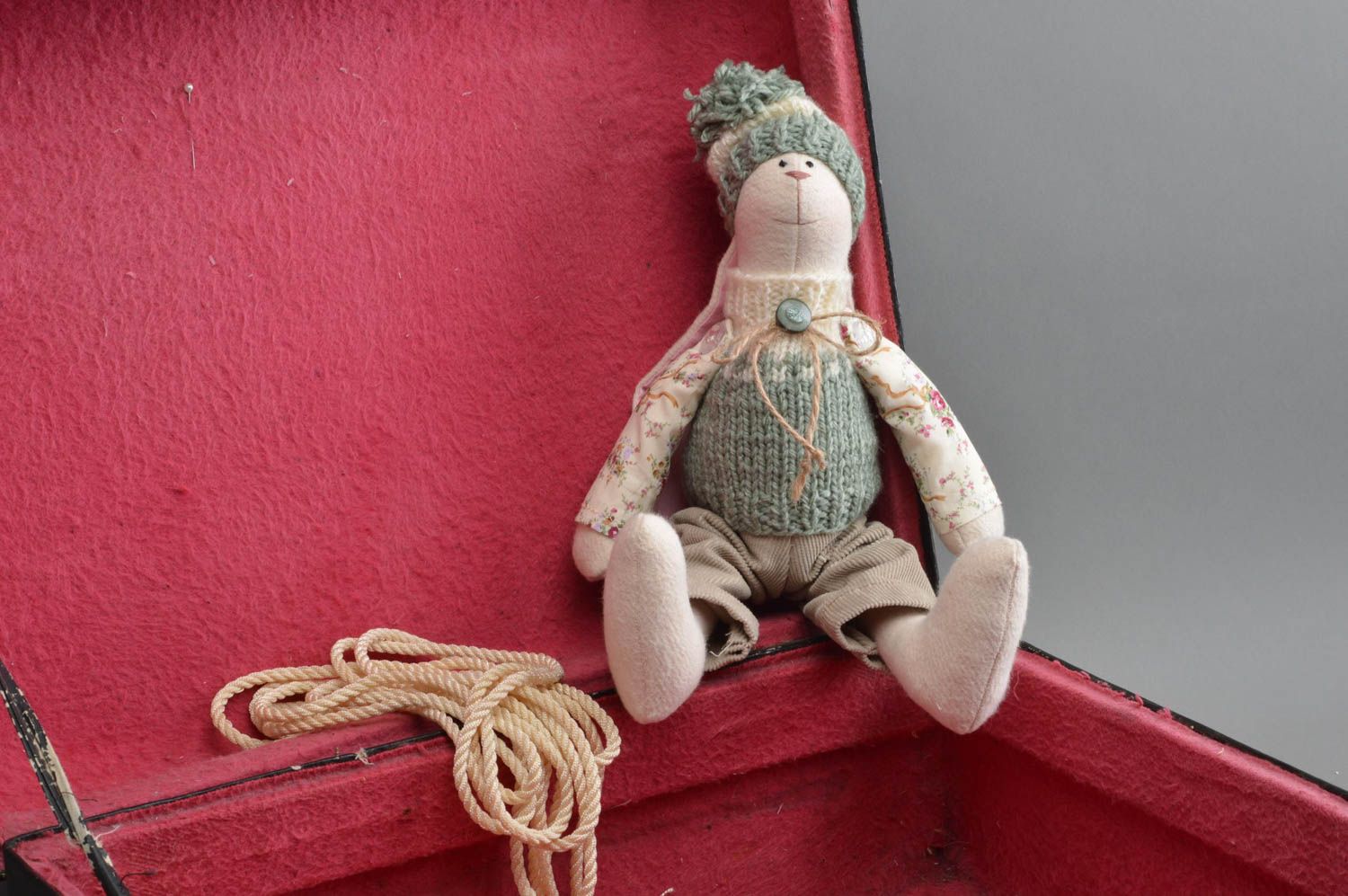 Peluche lapin fait main Jouet pour enfant Cadeau original matériaux naturels photo 1