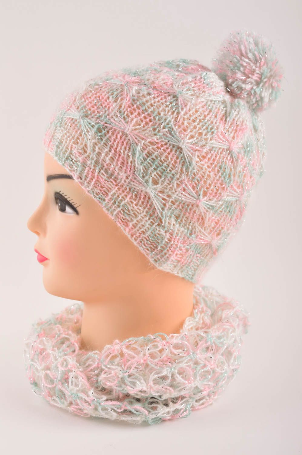 Handmade gehäkelte Mütze mit Bommel Accessoire für Kinder Mädchen Schal foto 3