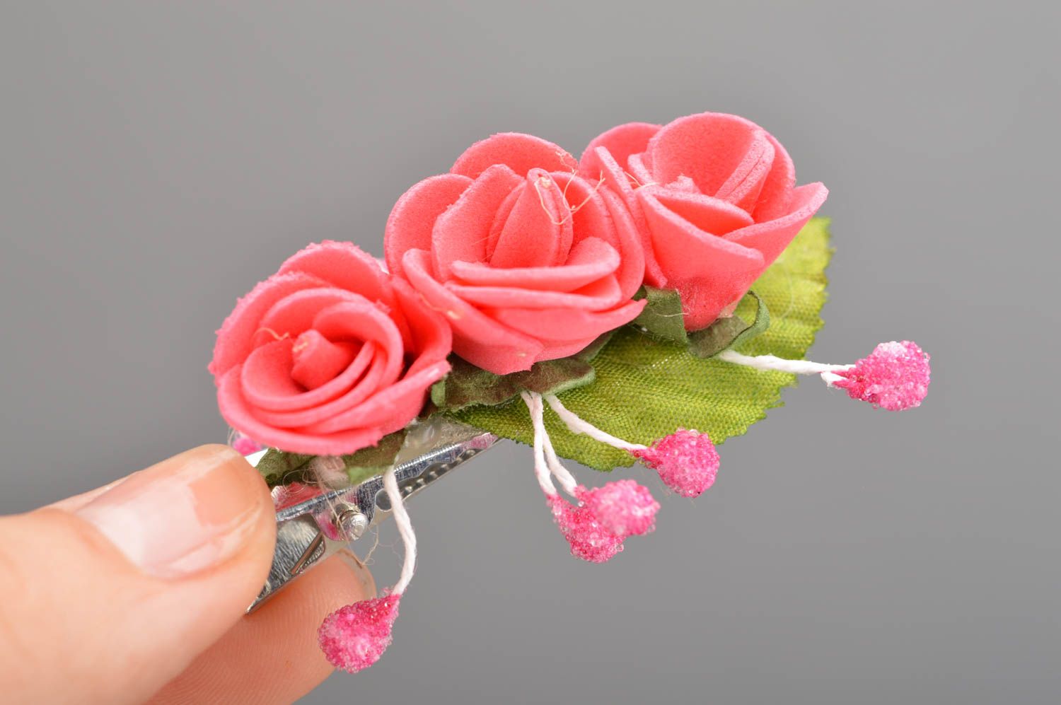 Pince à cheveux fleurs roses artificielles faite main jolie pour fillette photo 3
