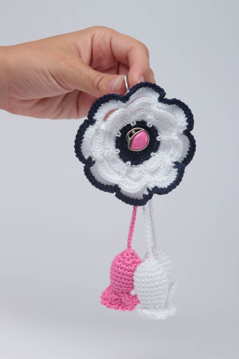 Broche textile fait main Bijou textile Accessoire femme en coton tricotée photo 5