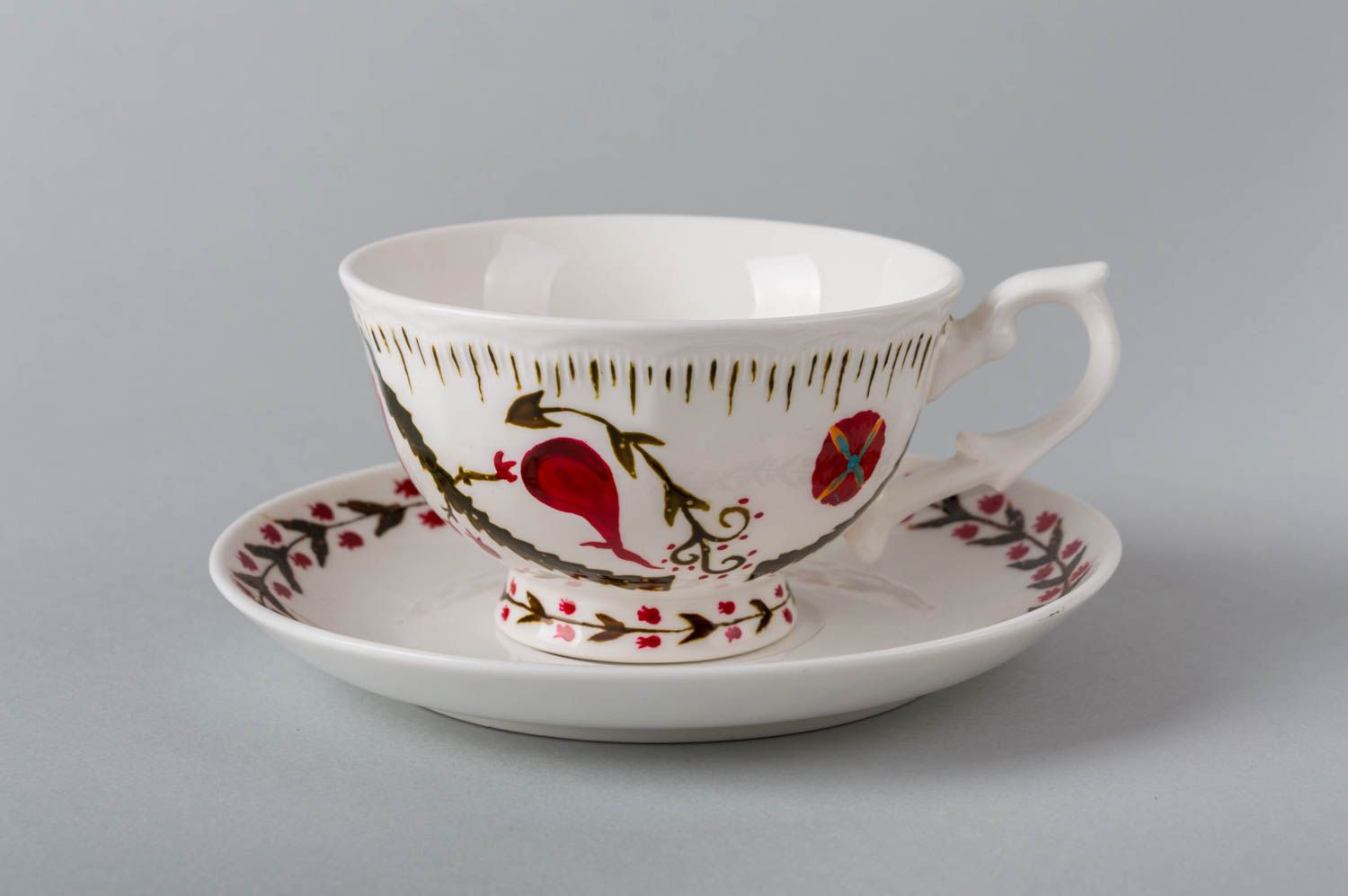 Tasse mit Untertasse handmade Geschirr aus Ton Designer Geschirr für Zuhause foto 2