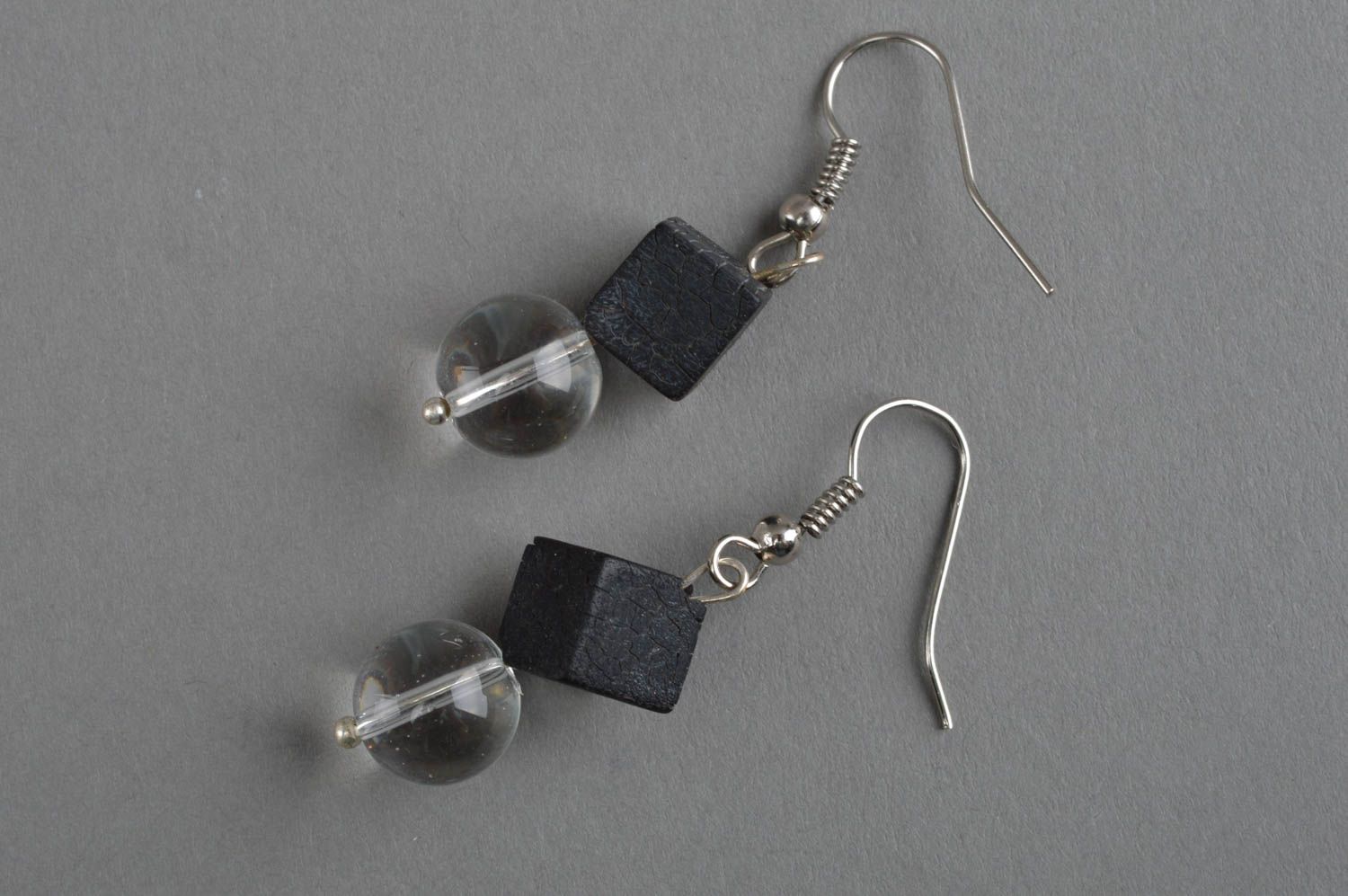 Boucles d'oreilles en quartz et shungite pendantes faites main pour femme photo 2