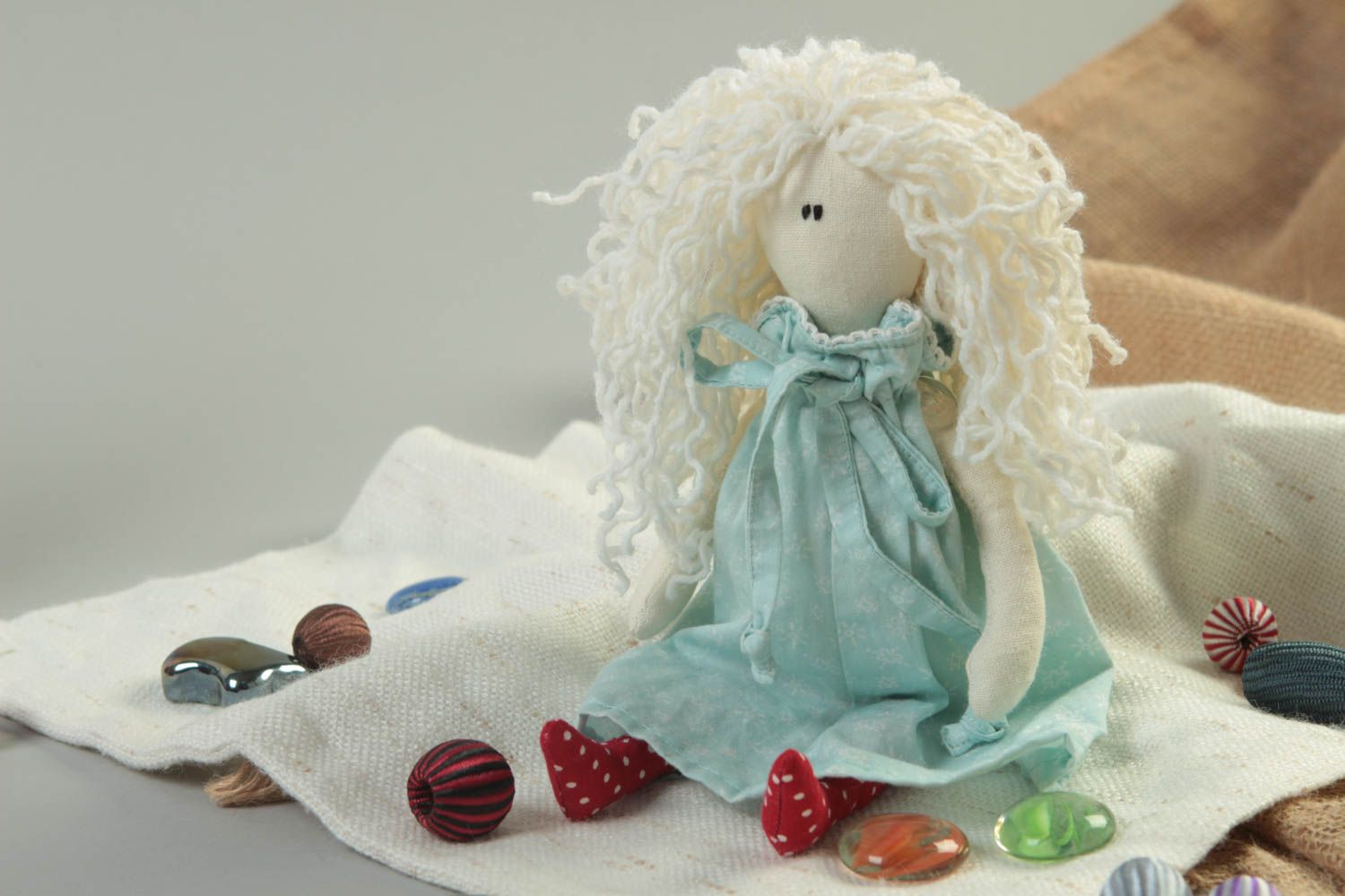 Мягкая игрушка девочка из ткани ручной работы авторская красивая милая детская фото 1