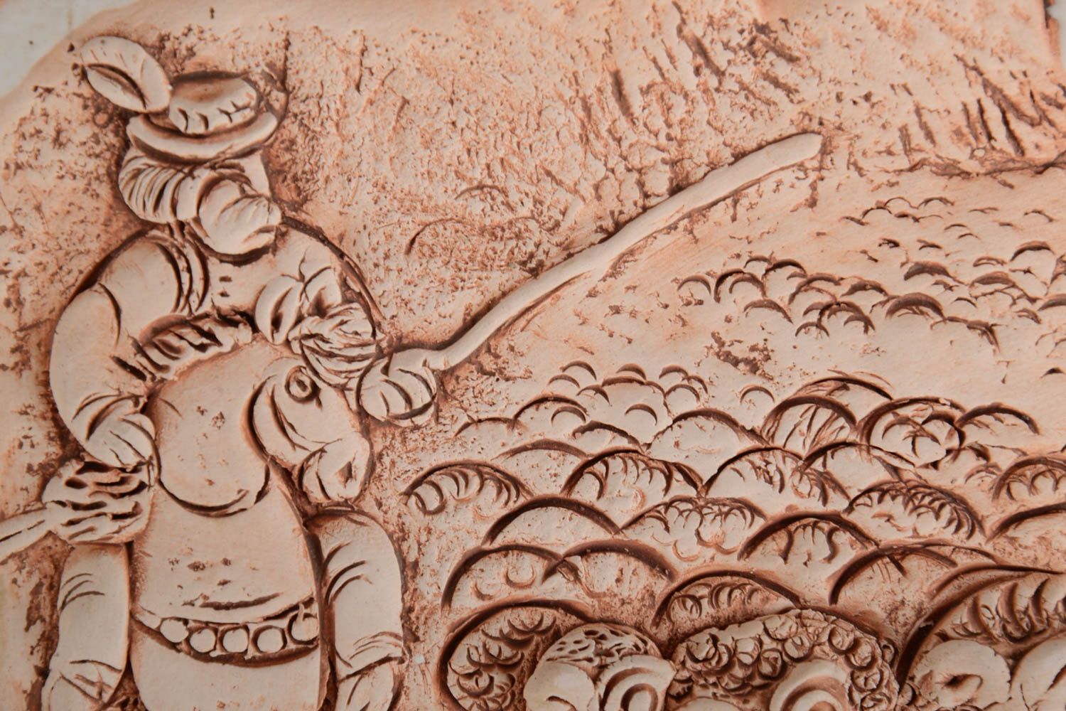 Панно из глины ручной работы настенной оригинальное с росписью в эко-стиле фото 3