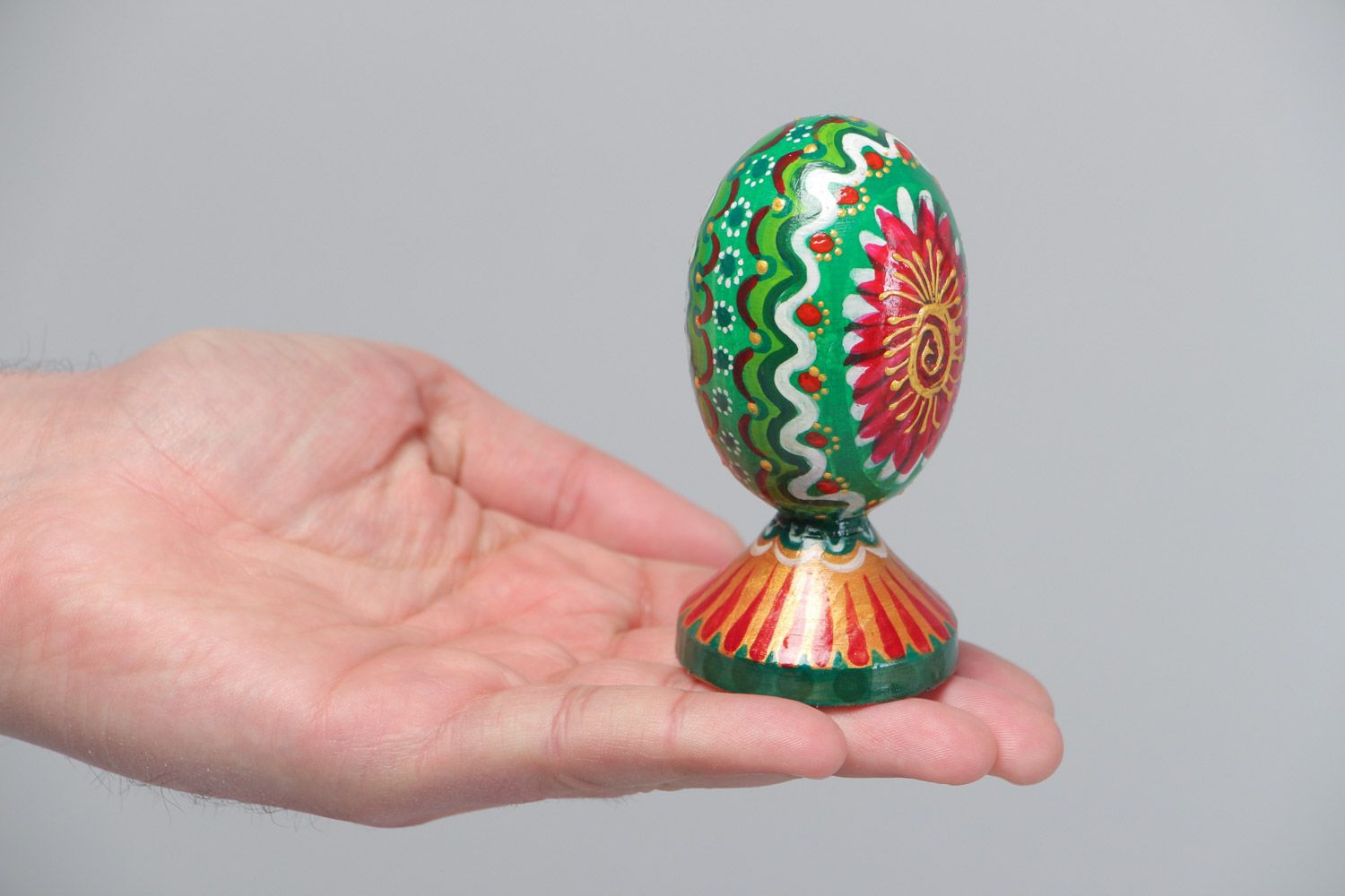 Декоративное яйцо с росписью деревянное яркое цветное на подставке ручная работа фото 5