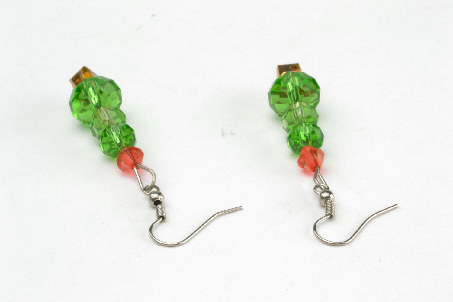 Grüne Ohrringe mit böhmischen Glasperlen foto 3