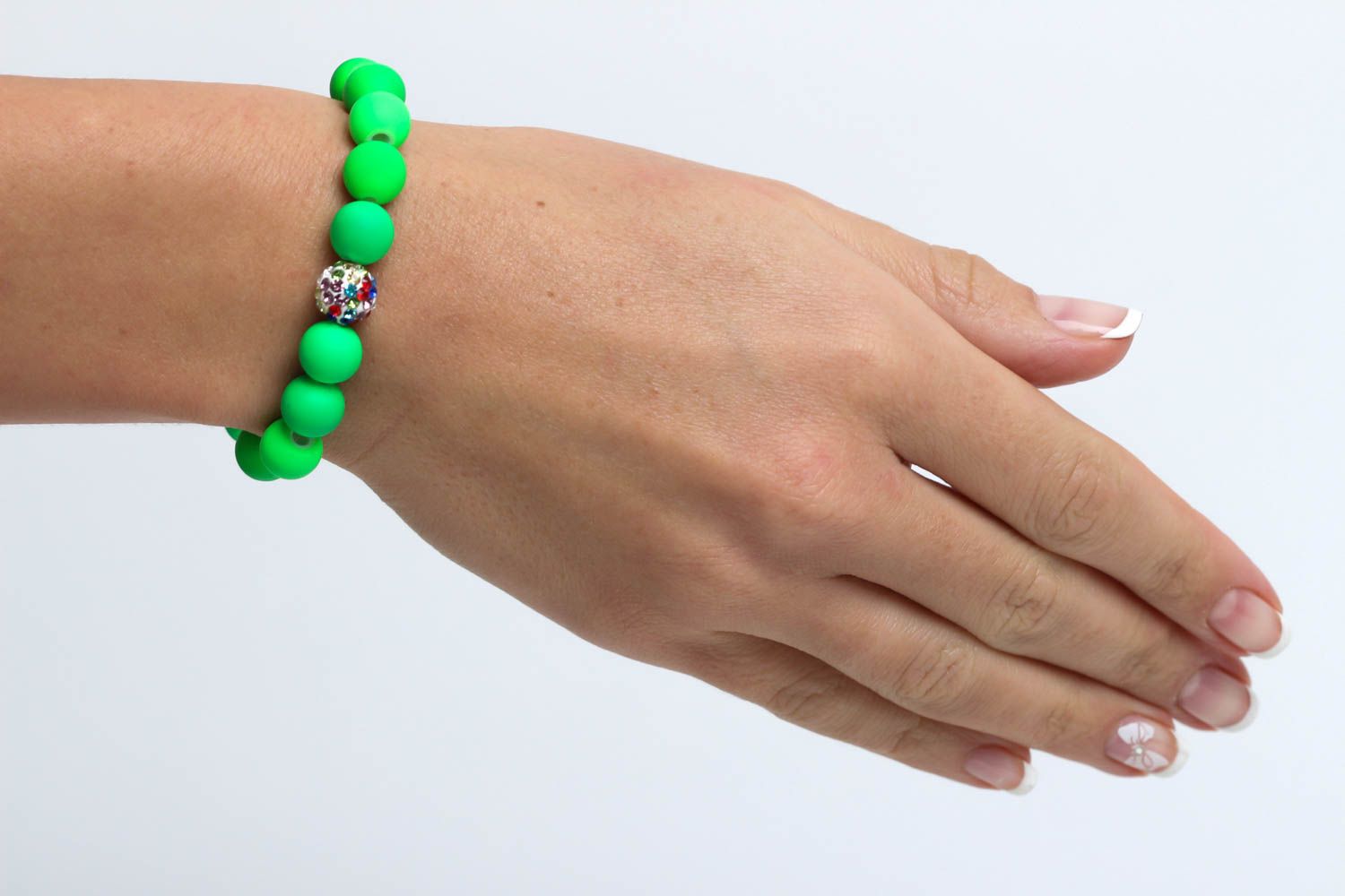Bracelet mode Bijou fait main vert clair en perles fantaisie Accessoire femme photo 5