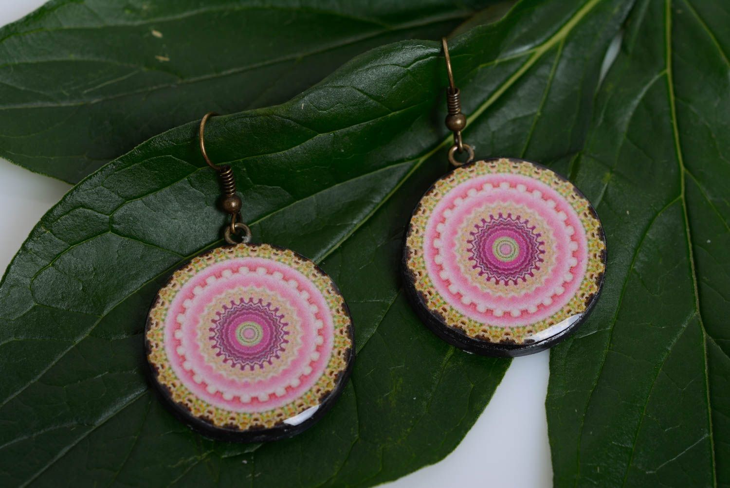 Handmade designer round polymer clay decoupage earrings with violet ornament photo 3