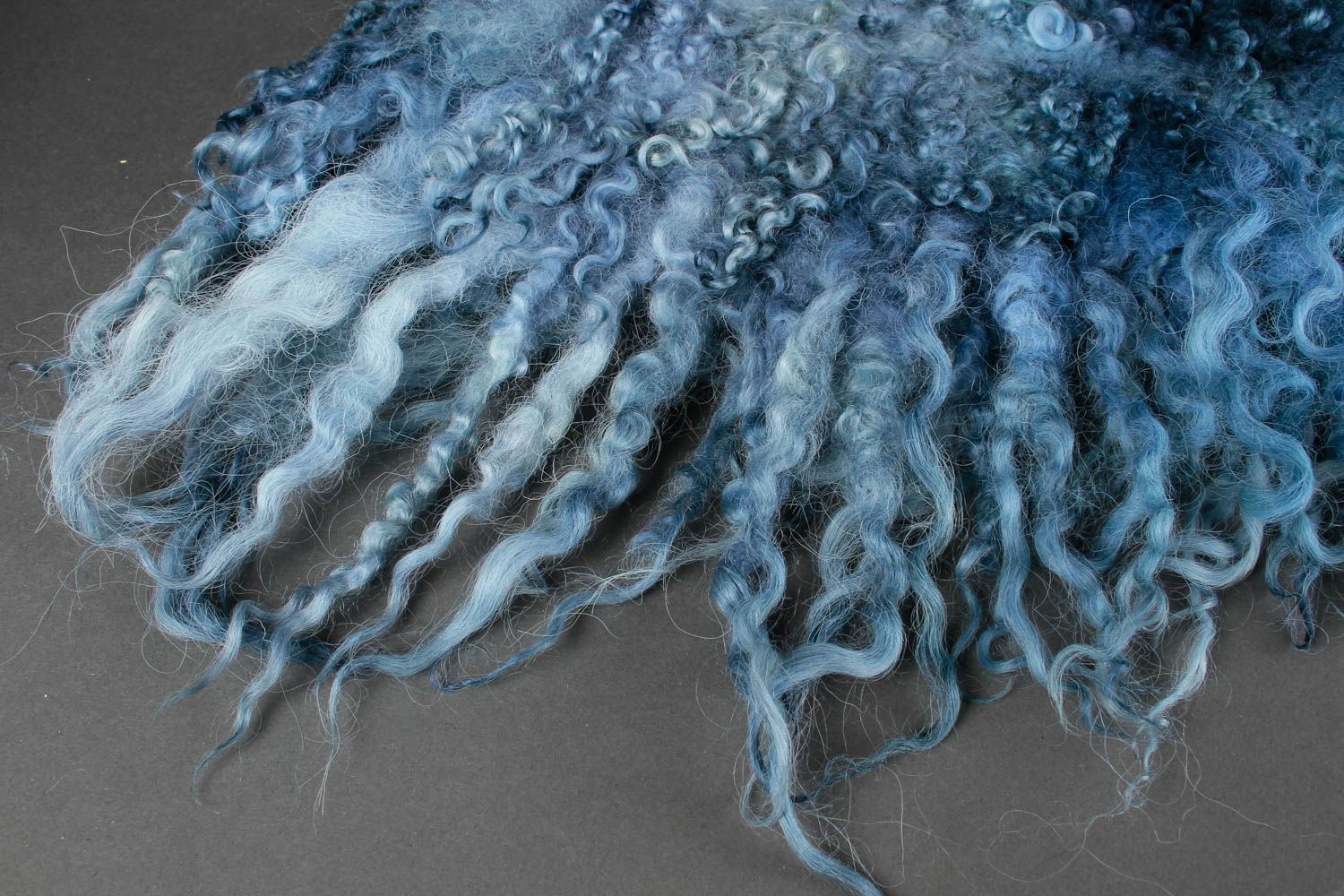 Petit Tapis en laine feutrée fait main bleu moelleux original Déco maison photo 5
