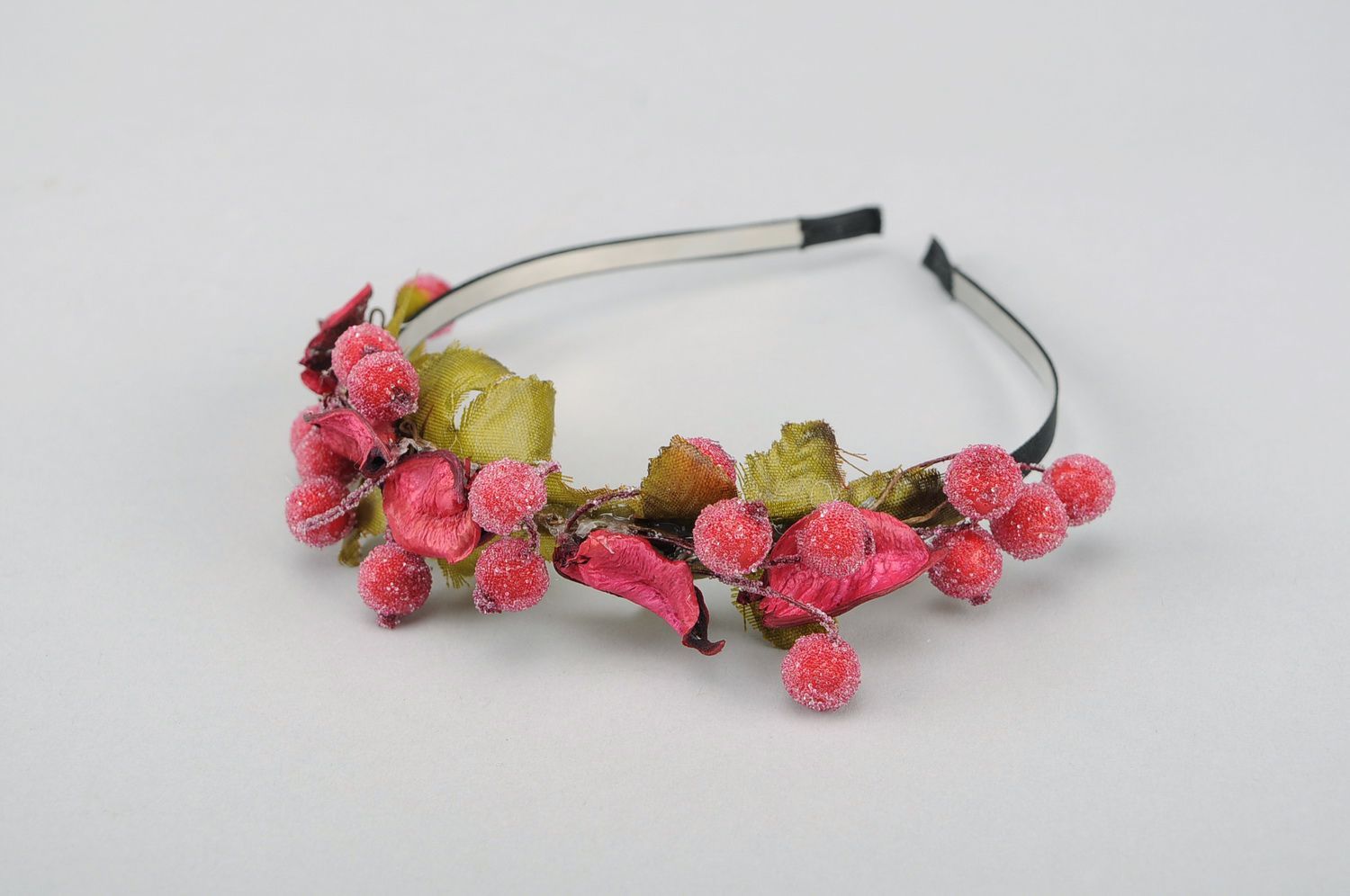 Hair headband made of sugared berries photo 4