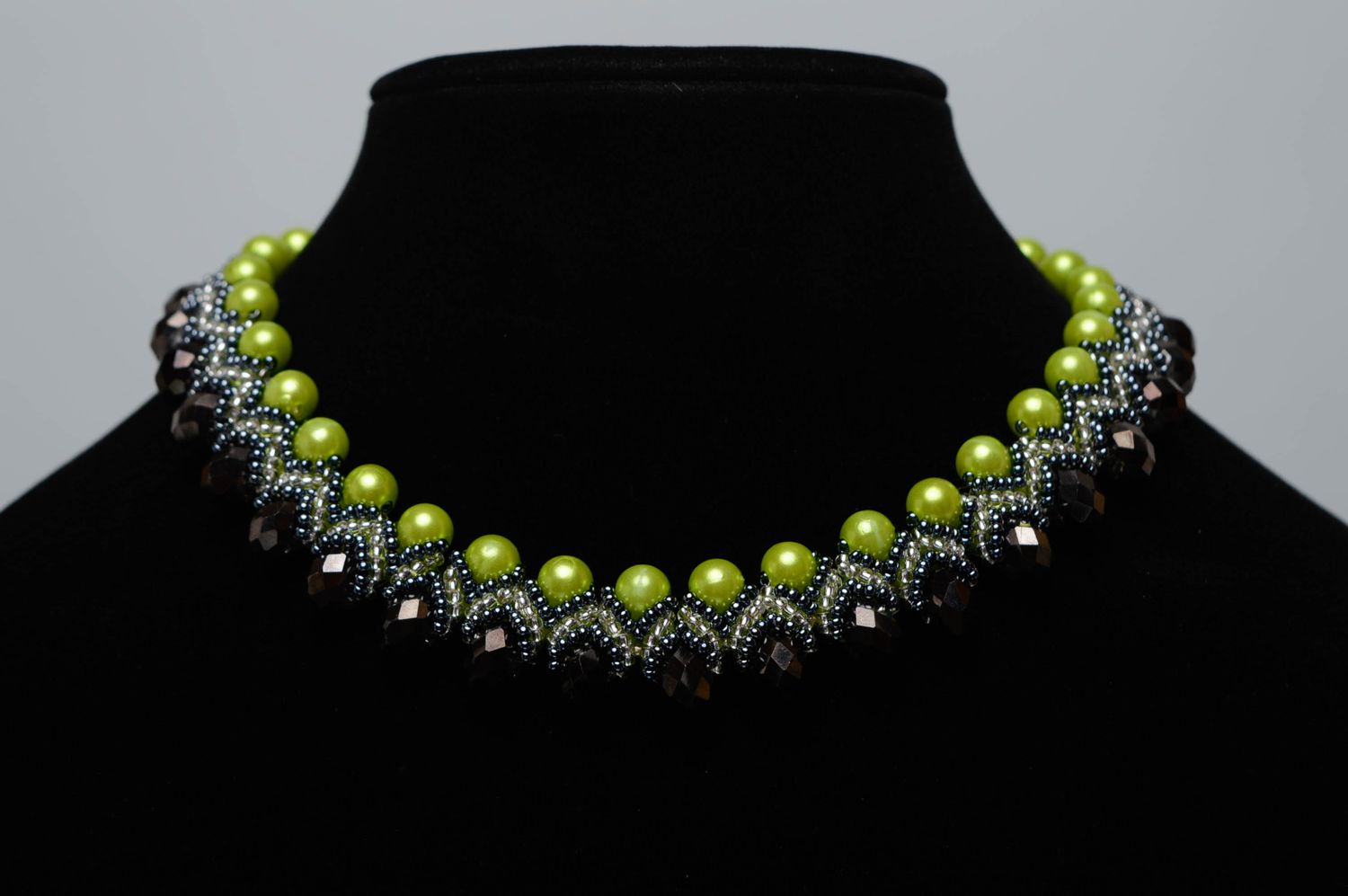 Beaded collar necklace photo 2