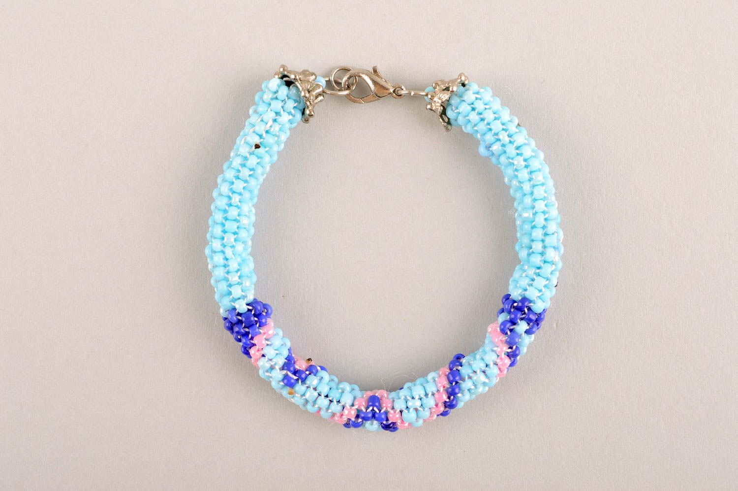 Bracelet femme Bijou fait main bleu en perles de rocaille Cadeau femme original photo 3