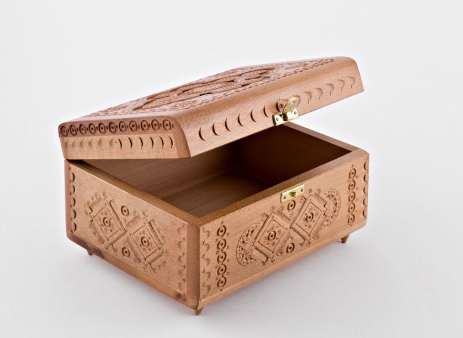 Box with carving and clasp photo 2