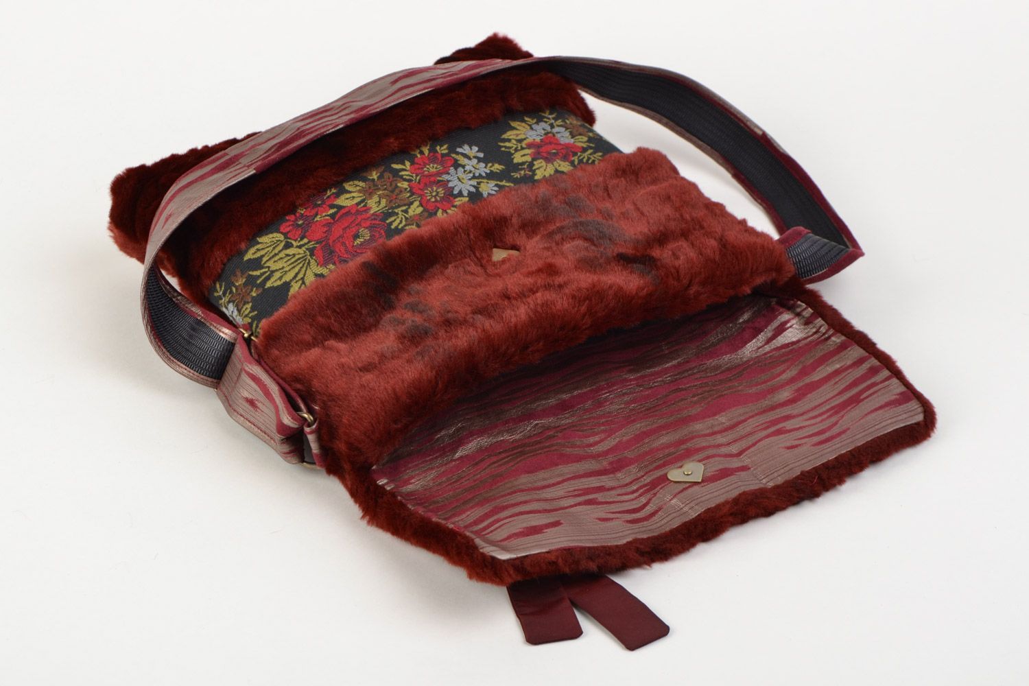 Handmade shoulder bag made of artificial fur and fabric with floral print  photo 4