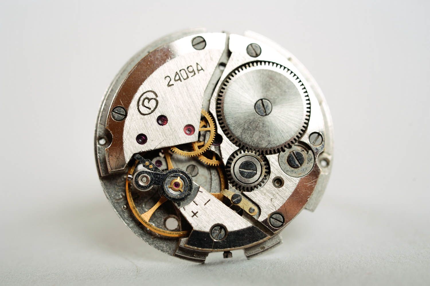Anello da donna fatto a mano anello di metallo bello con meccanismo di orologio
 foto 4