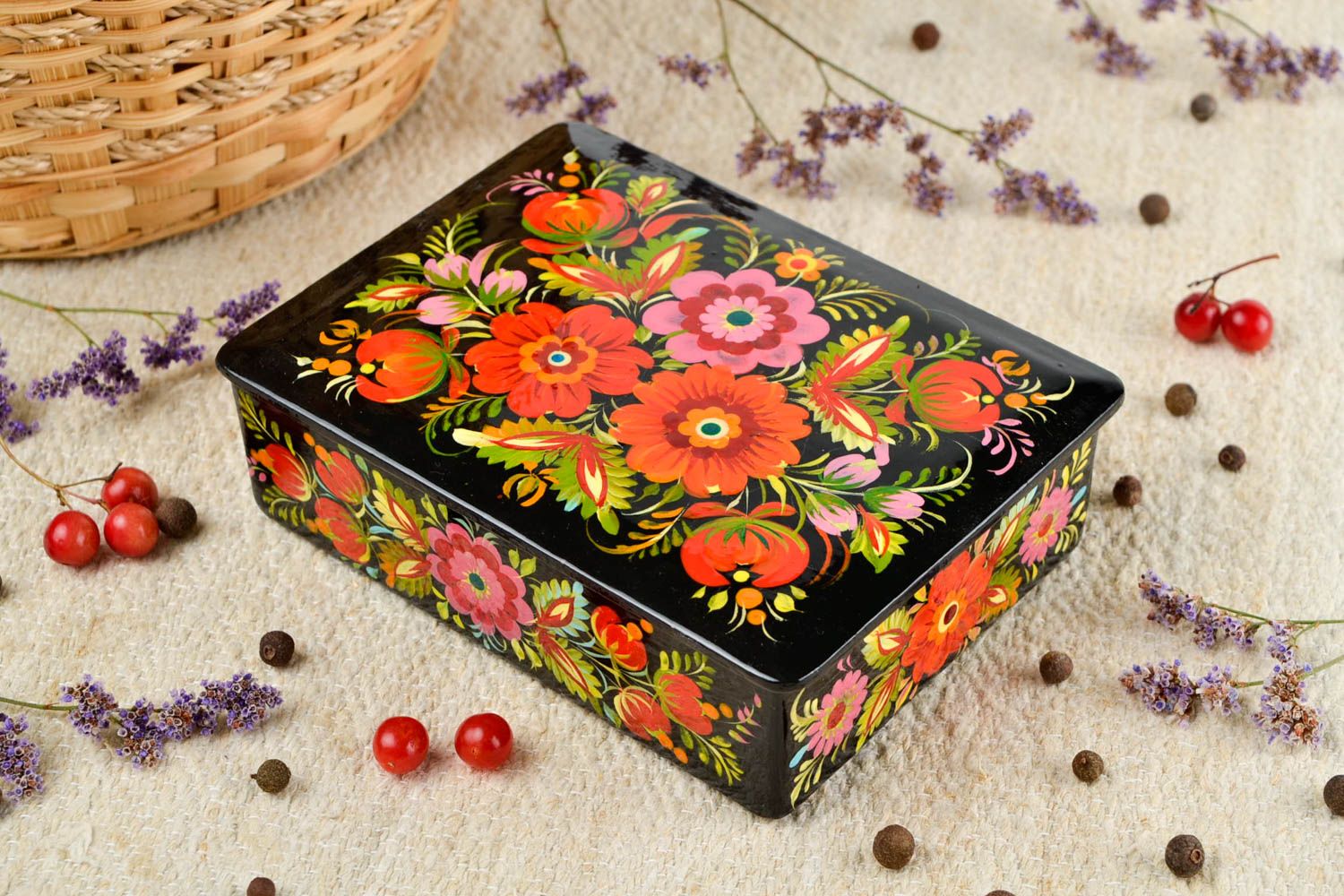 Boîte bijoux fait main Coffret bijoux bois noir Cadeau femme peinture Petrykivka photo 1