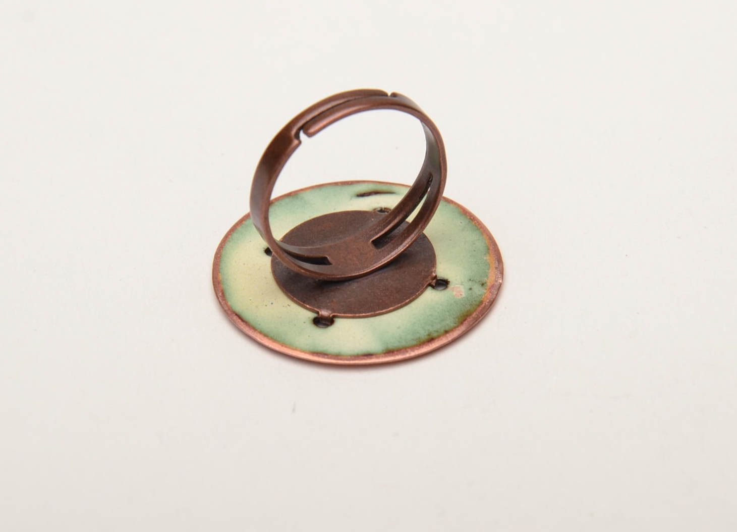 Перстень из меди ручной работы с росписью эмалью фото 4