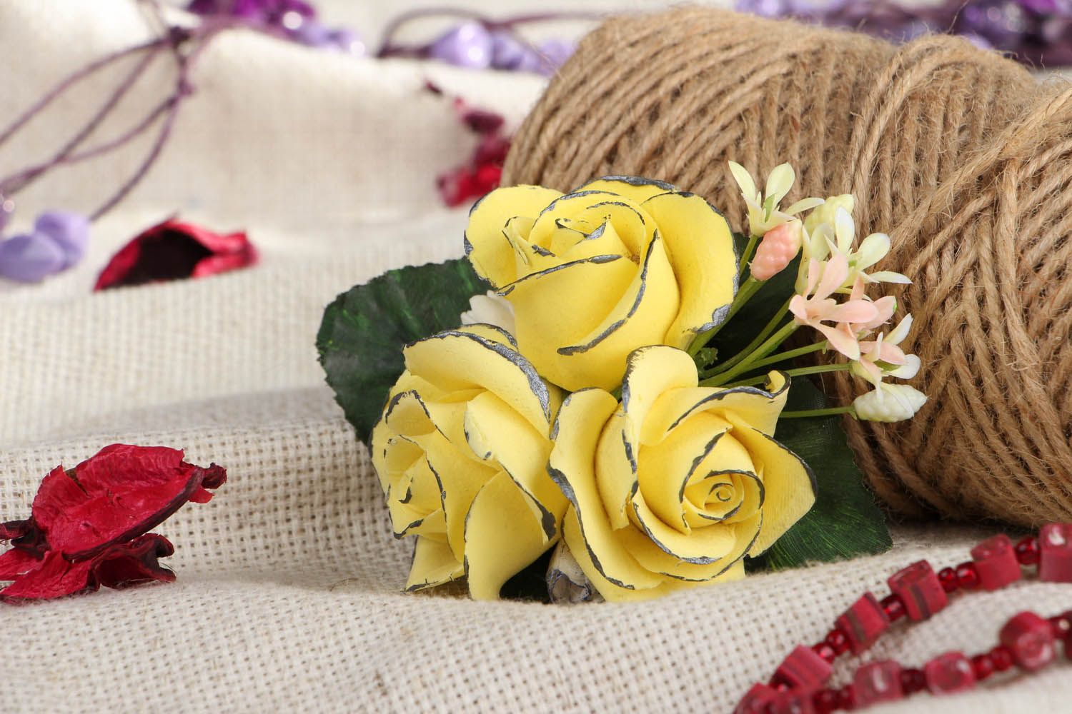 Gelbe Haarklemme mit Blumen Rosenstrauß foto 4