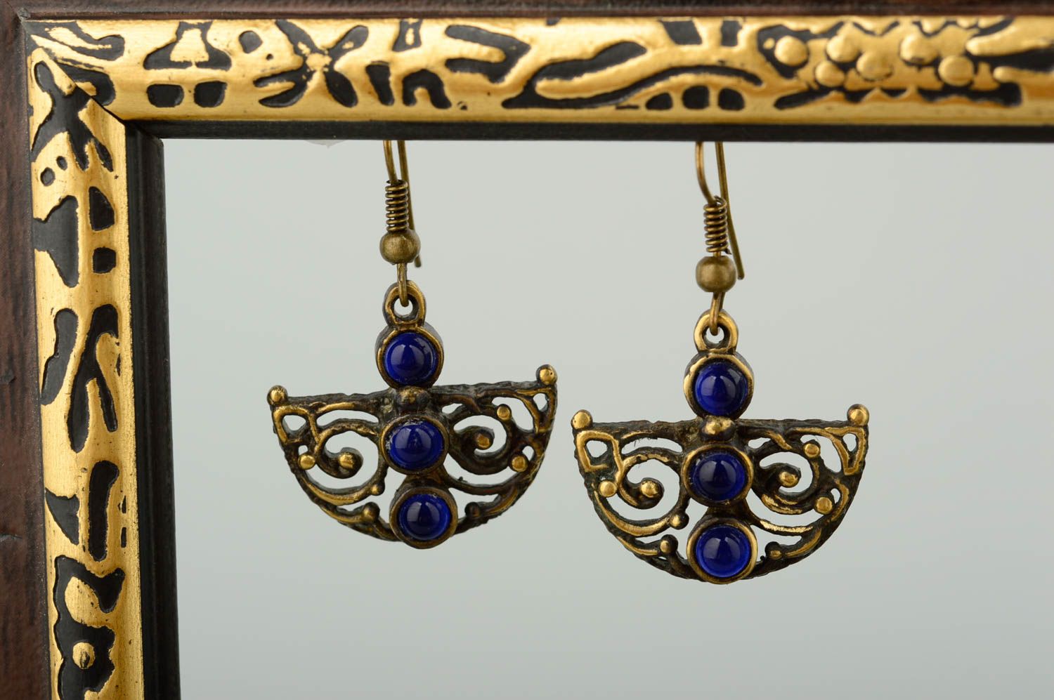 Boucles d'oreilles bronze Bijou fait main avec pierres bleues Cadeau femme photo 1