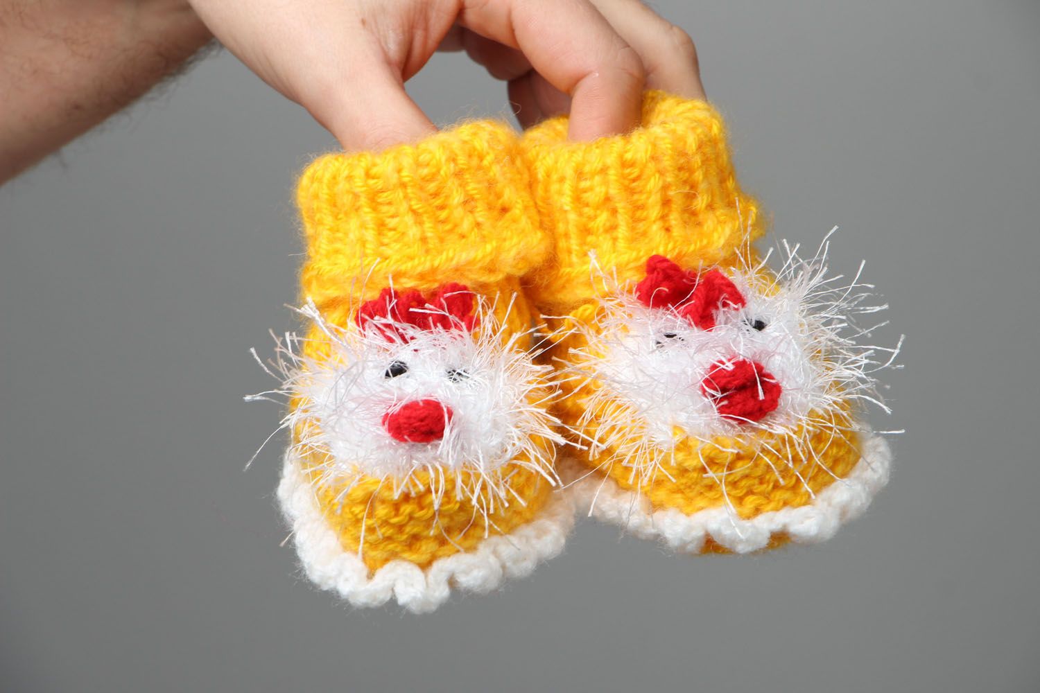 Homemade knitted baby booties Chicks photo 4