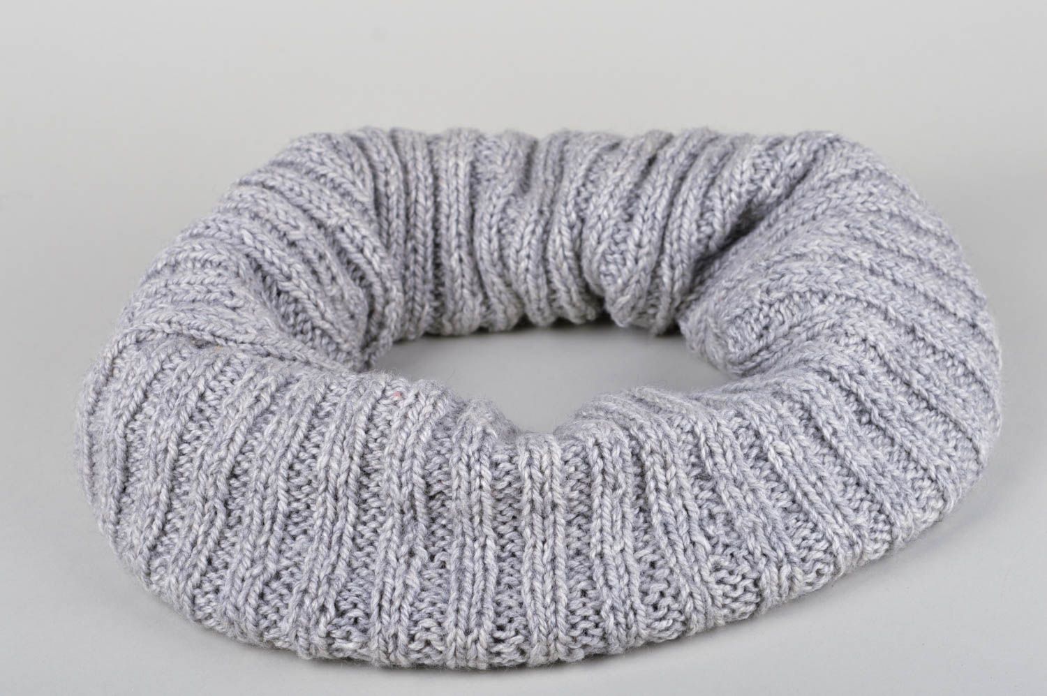 Snood tricot Écharpe tube fait main gris chaud en fils de laine Accessoire femme photo 2