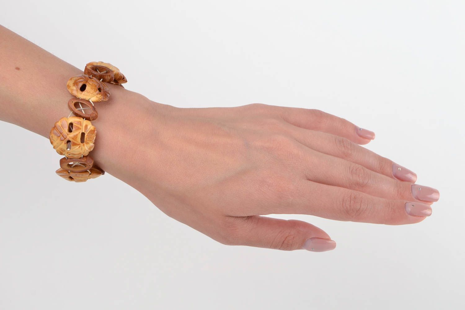 Браслет ручной работы женский браслет на руку эко украшение из косточек фото 2