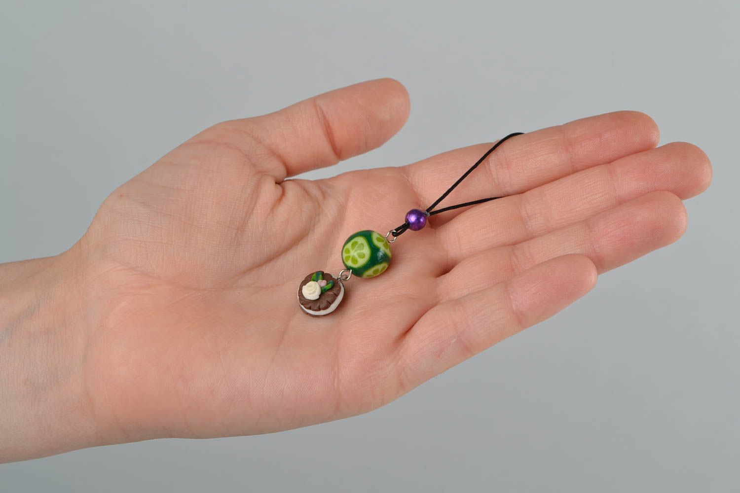 Handmade Schlüsselanhänger aus Polymer Ton in Form von Bonbons Frauen Geschenk  foto 2