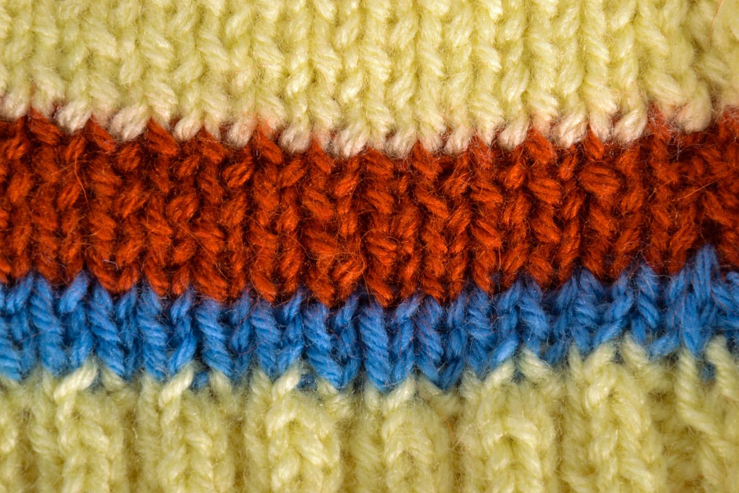 Bonnet tricoté rayé fait main photo 4