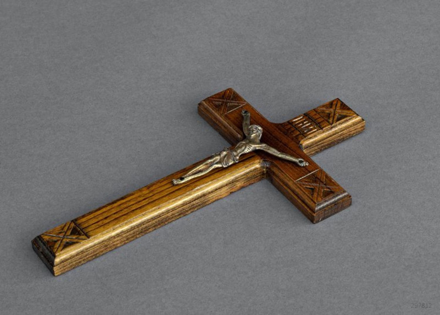 Католический настенный крест фото 2