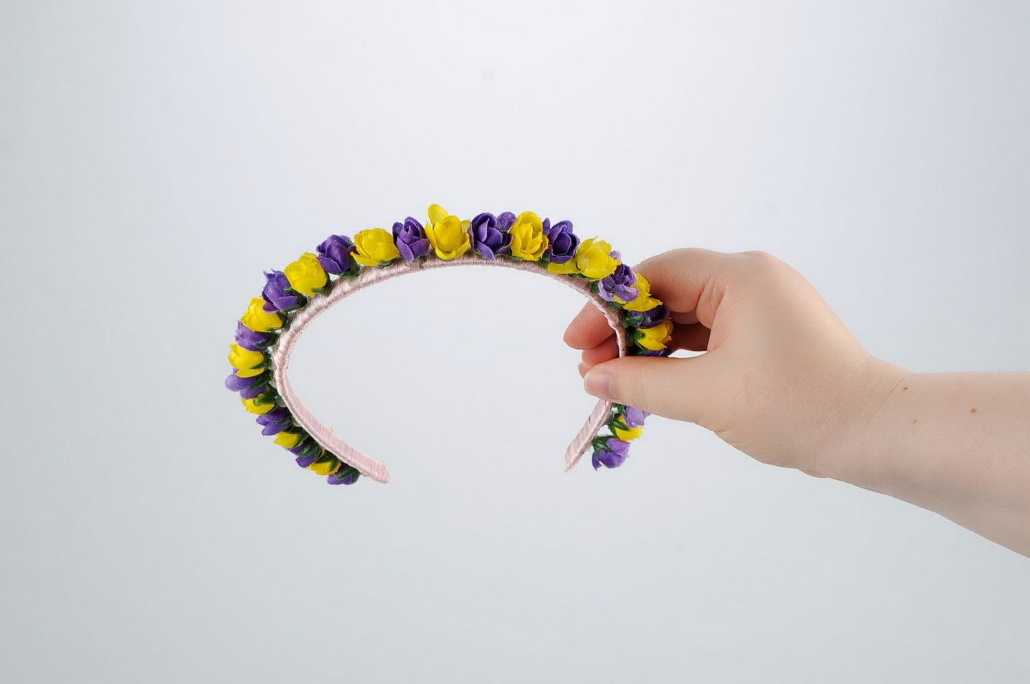 Headband with purple and yellow flowers photo 5