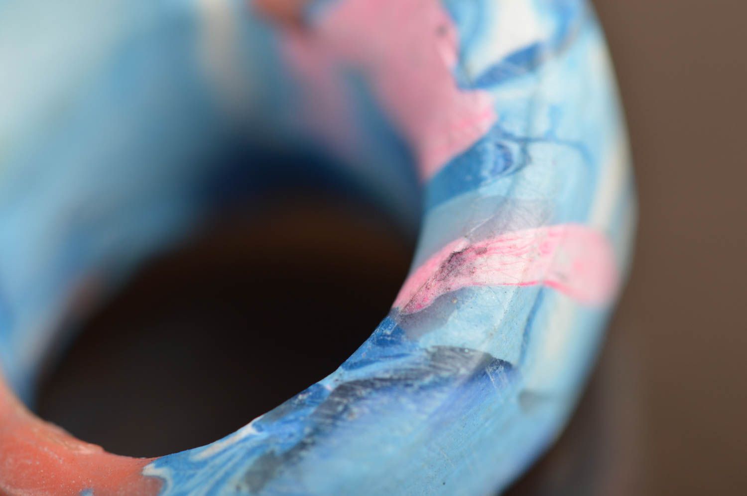 Оригинальное кольцо ручной работы из полимерной глины в голубых тонах  фото 4