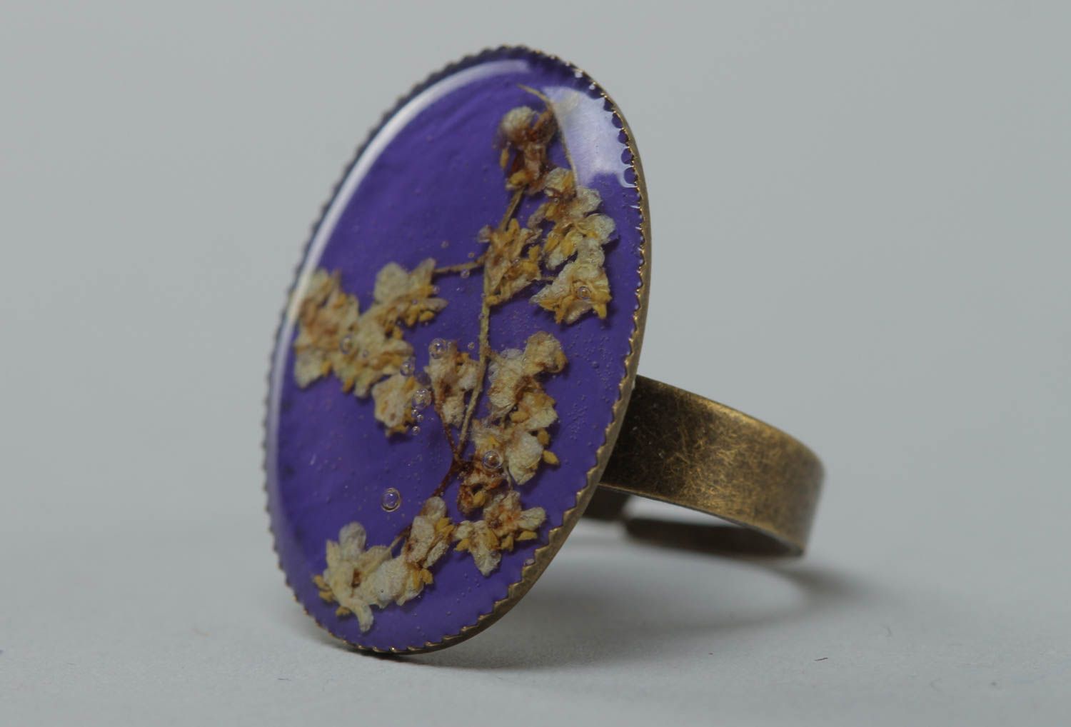 Handmade designer stylish purple glassy glaze botanic ring with dried flowers  photo 2