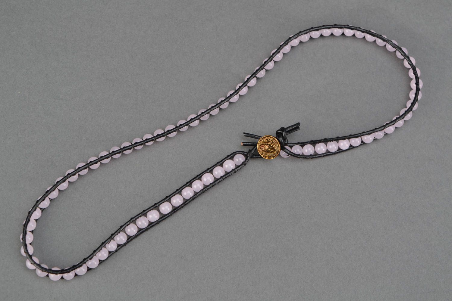 Плетеный браслет многорядный из розового кварца фото 3