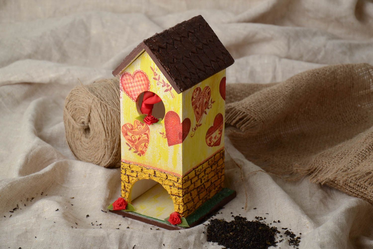 Künstlerischer schöner Behälter für Teebeutel aus Holz handmade Decoupage Technik Haus foto 1