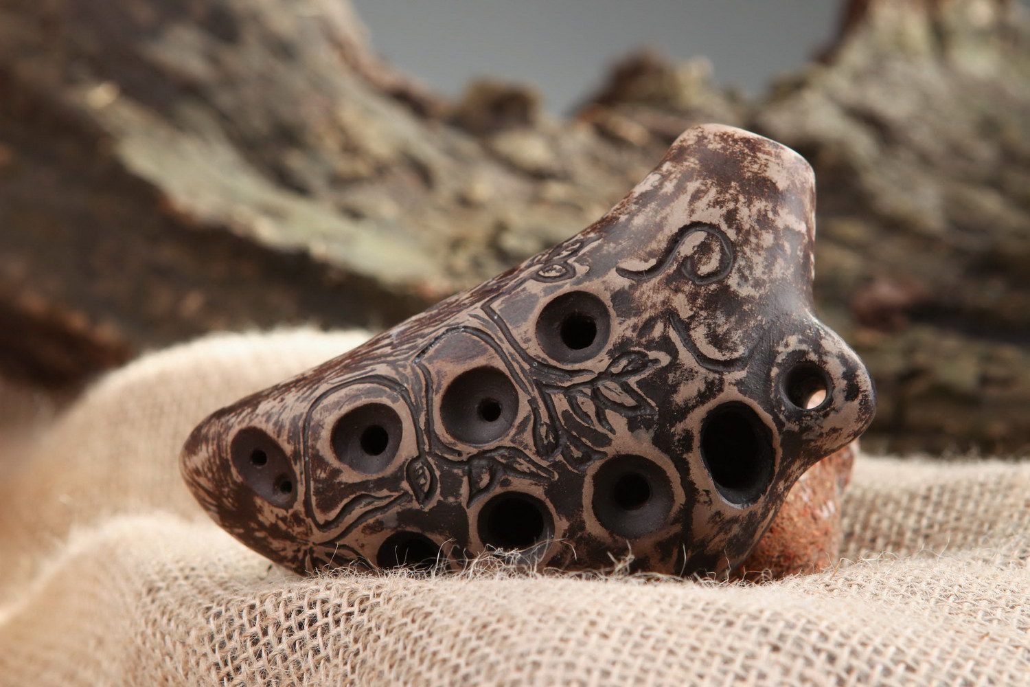 Ocarina, globular flute made of clay photo 1